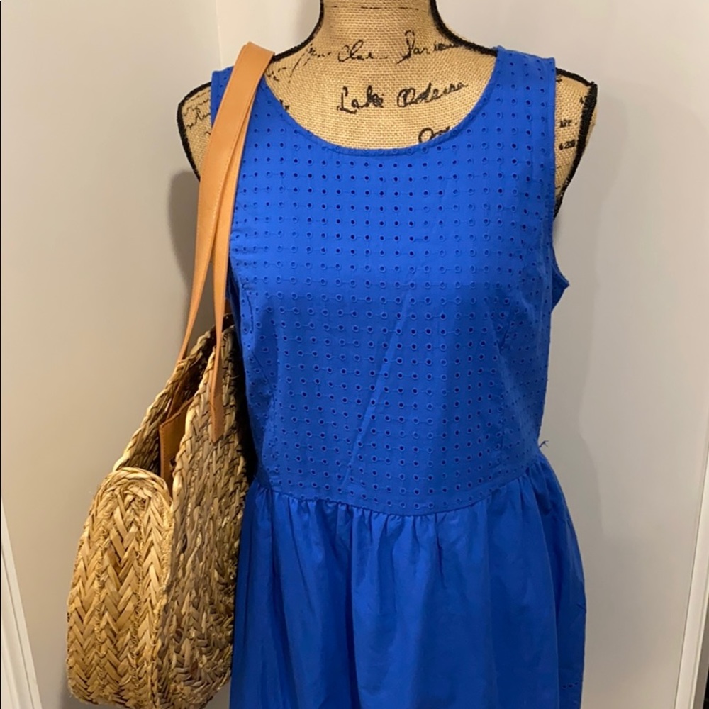 EUC Kensie Sleeveless blue dress Size L